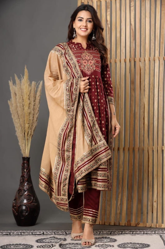Latest Women Kurta Sets